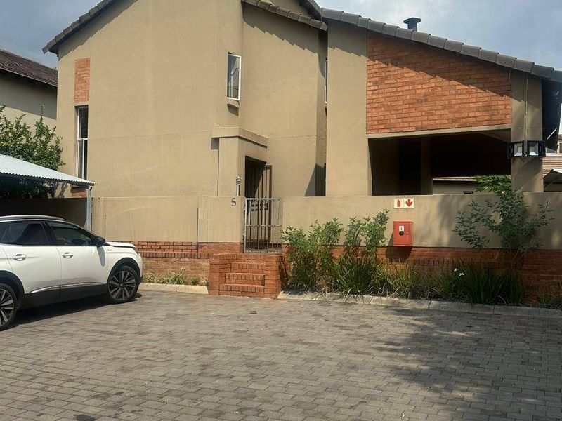 House For Sale In Randburg - Photo 2