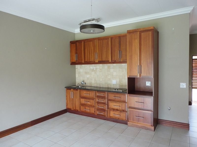 Cluster Rental Monthly In Centurion - Photo 6