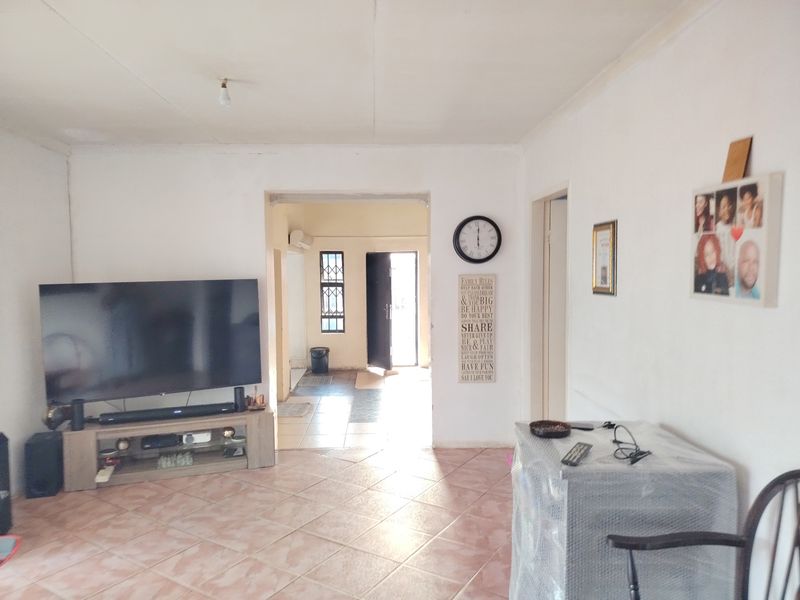 House For Sale In Nigel - Photo 5