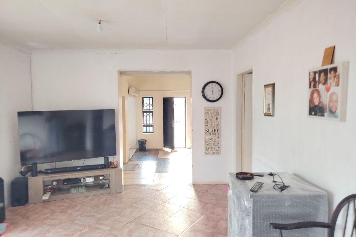 House For Sale In Nigel - Photo 5