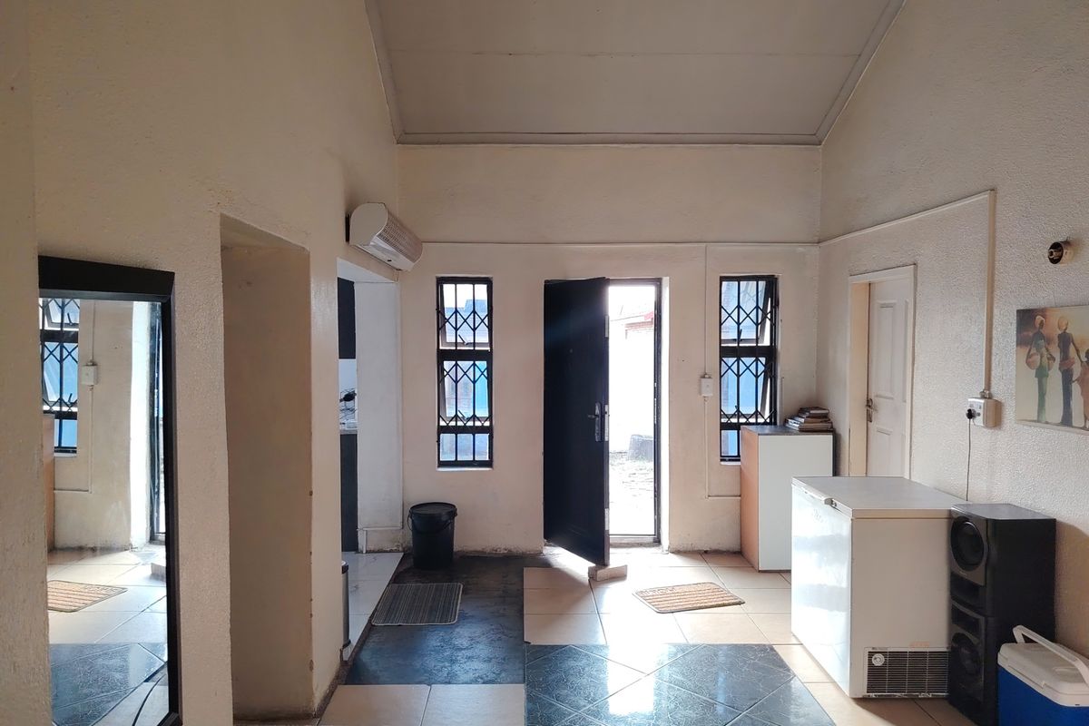 House For Sale In Nigel - Photo 4