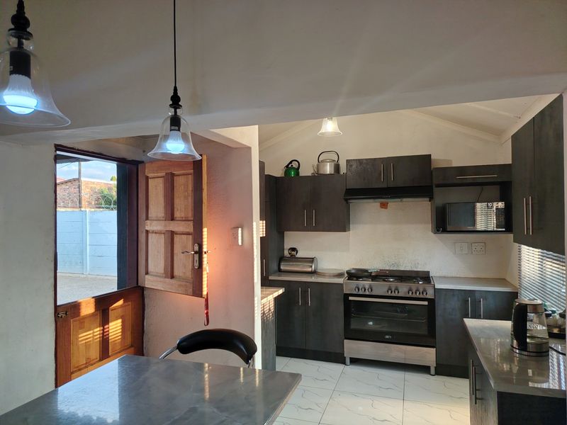 House For Sale In Nigel - Photo 2