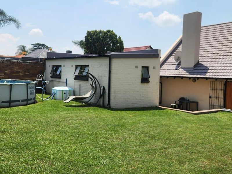 House For Sale In Johannesburg - Photo 5