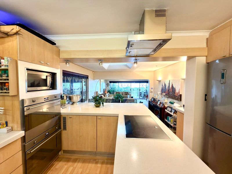 House For Sale In Cape Town - Photo 10