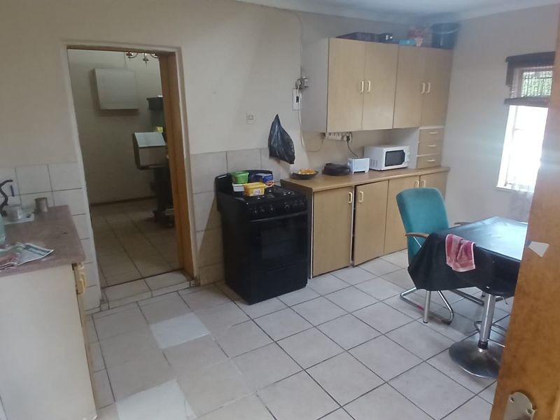 House For Sale In Vereeniging - Photo 8
