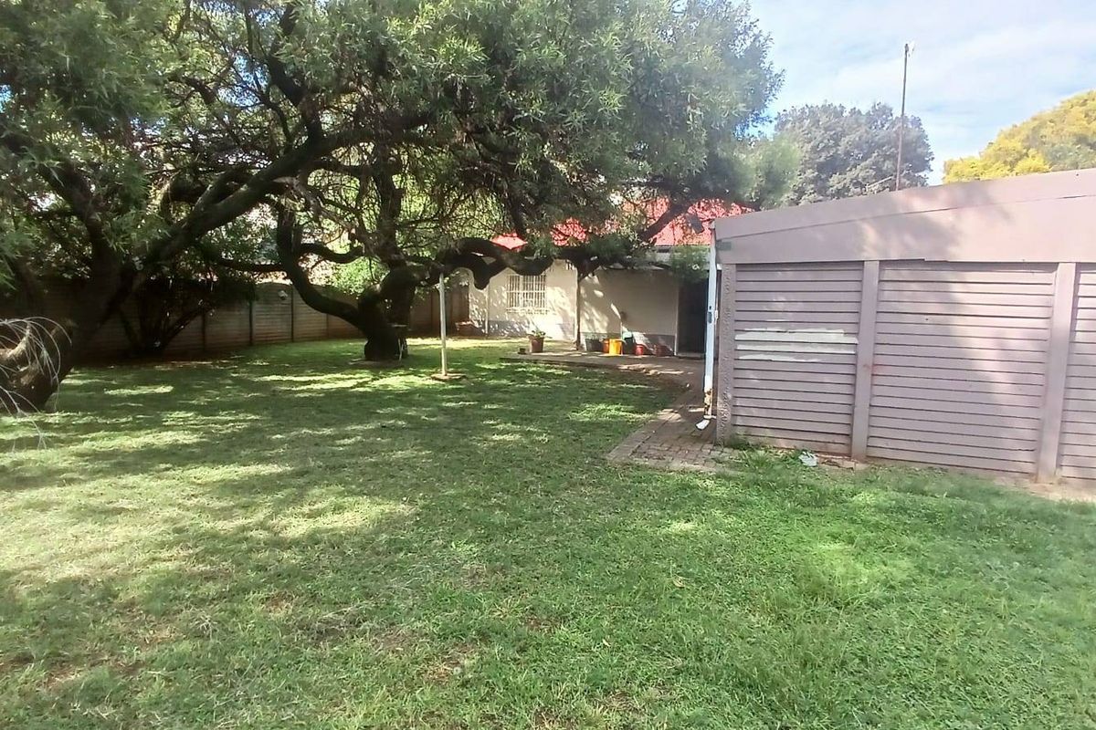 House For Sale In Vereeniging - Photo 4