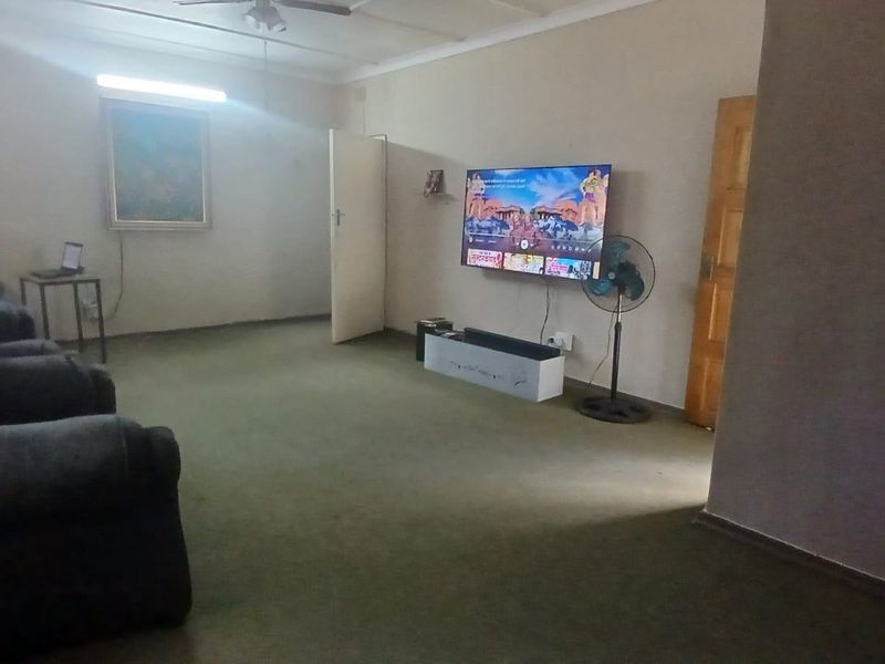 House For Sale In Vereeniging - Photo 6