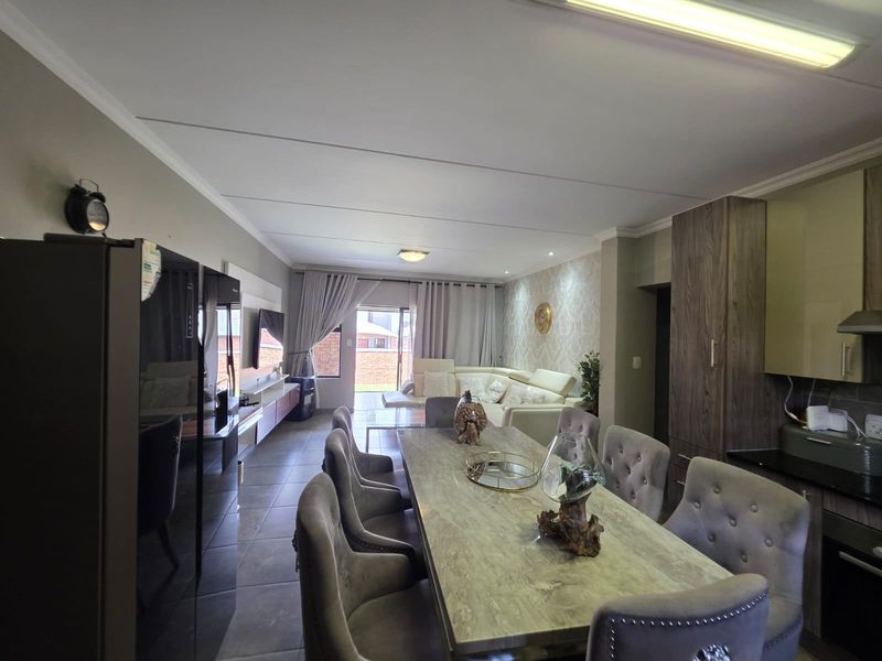 Apartment Rental Monthly In Midrand - Photo 2