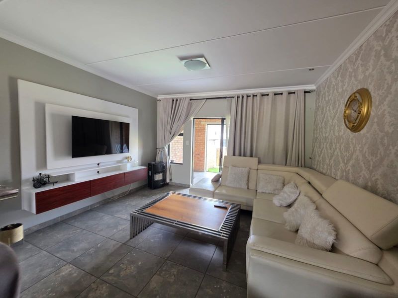 Apartment Rental Monthly In Midrand - Photo 4