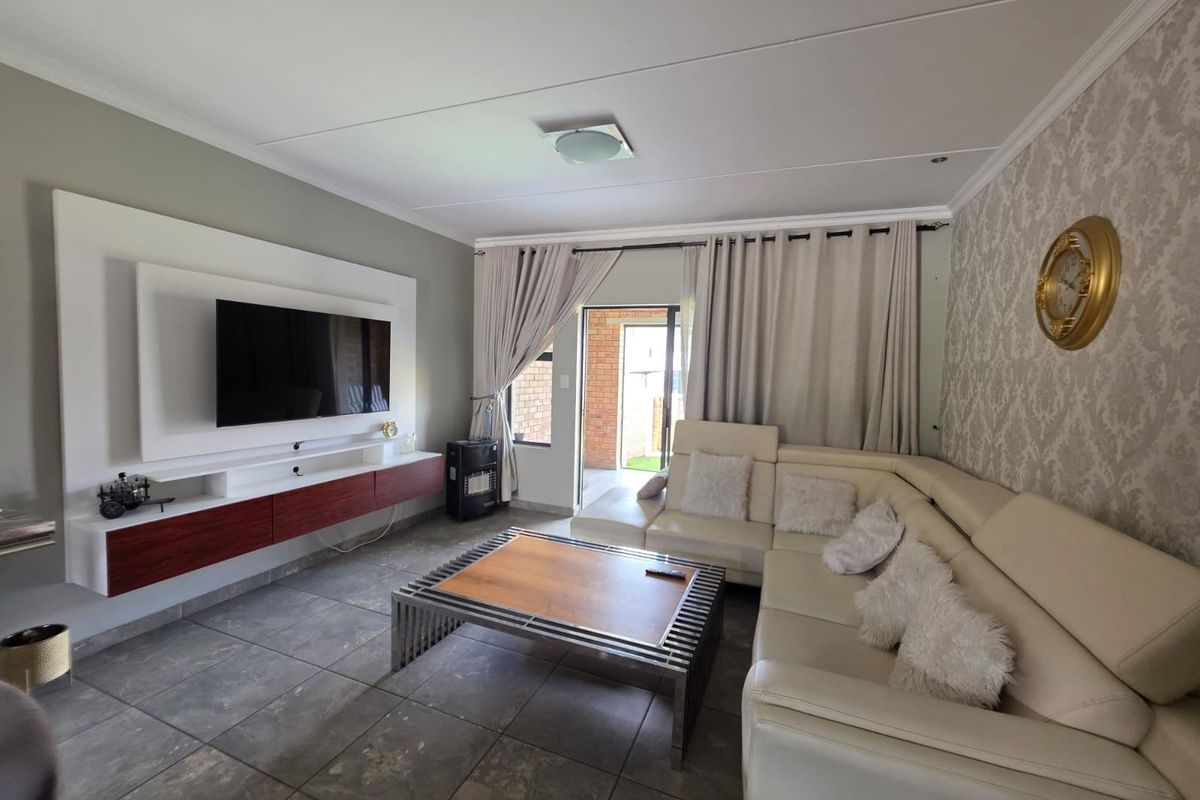 Apartment Rental Monthly In Midrand - Photo 4