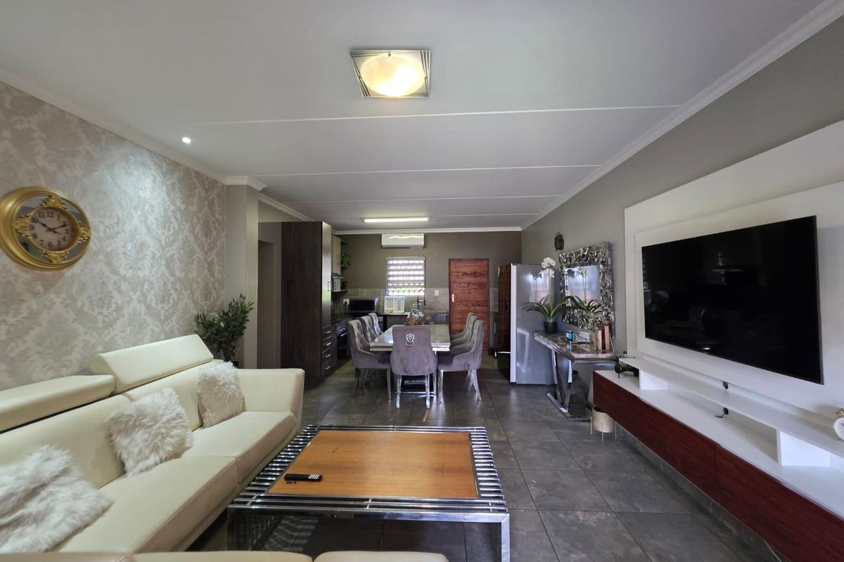 Apartment Rental Monthly In Midrand - Photo 5