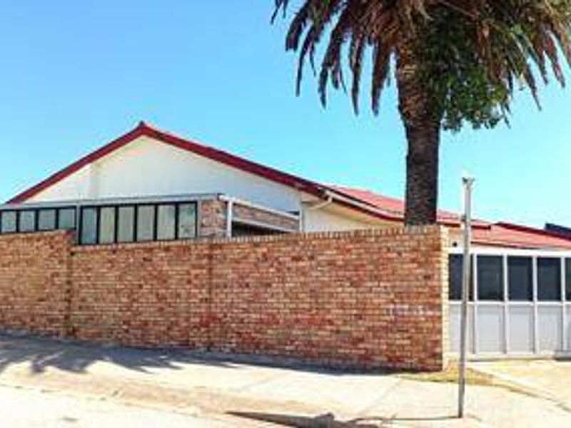 House For Sale In Port Elizabeth - Photo 4
