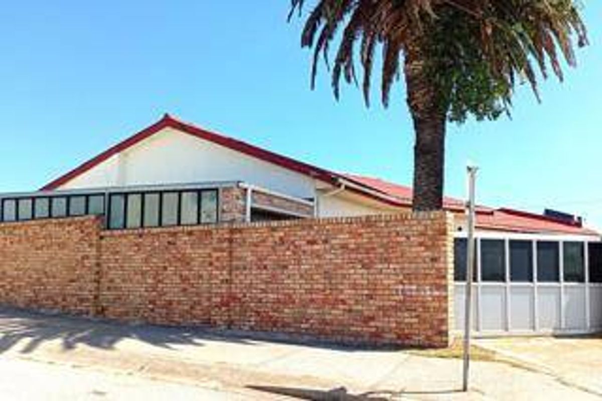 House For Sale In Port Elizabeth - Photo 4