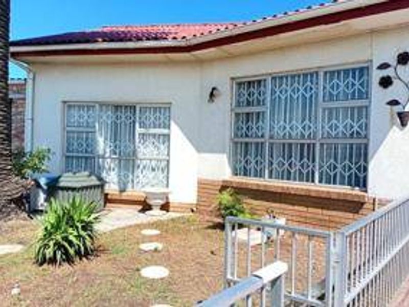 House For Sale In Port Elizabeth - Photo 8