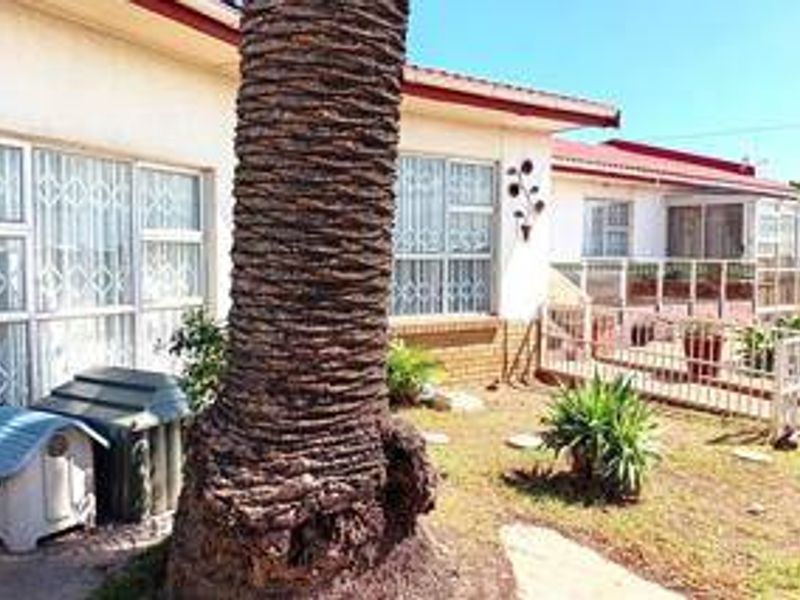 House For Sale In Port Elizabeth - Photo 7