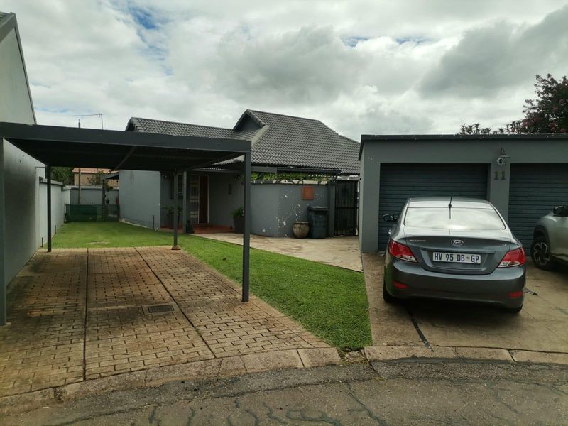 House For Sale In Pretoria - Photo 4