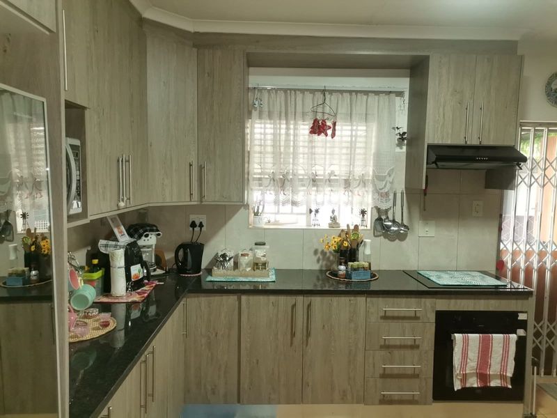 House For Sale In Pretoria - Photo 5