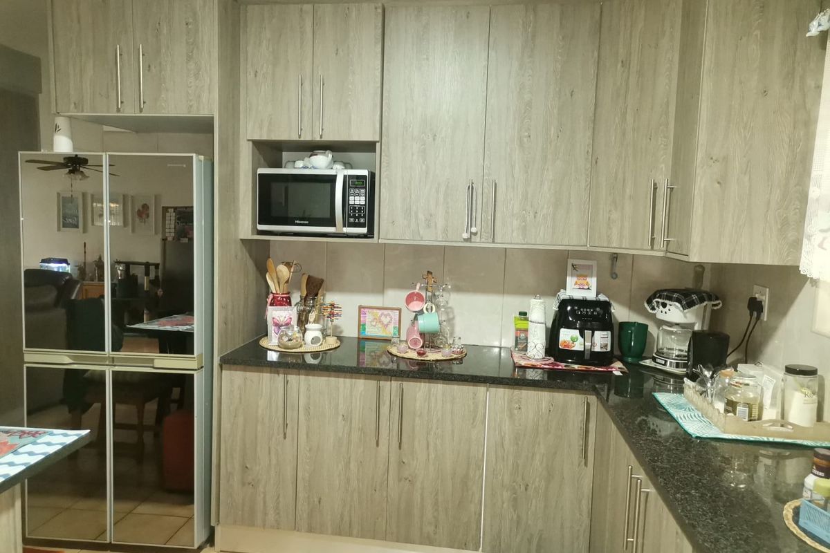House For Sale In Pretoria - Photo 2