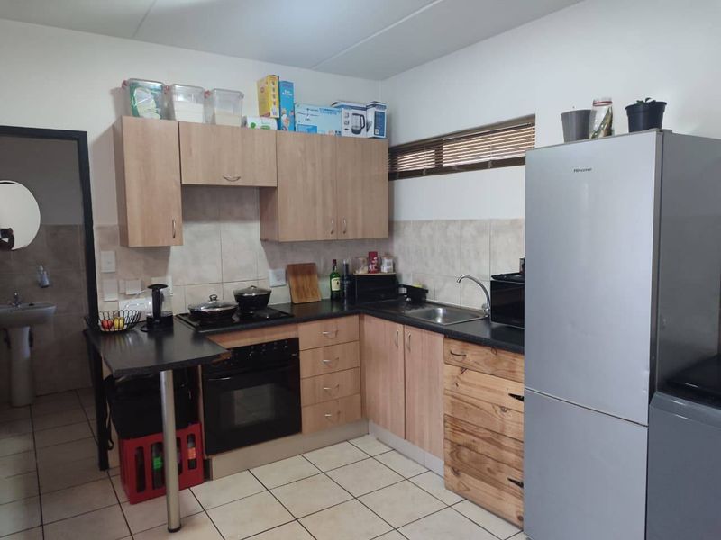 Apartment For Sale In Boksburg - Photo 6