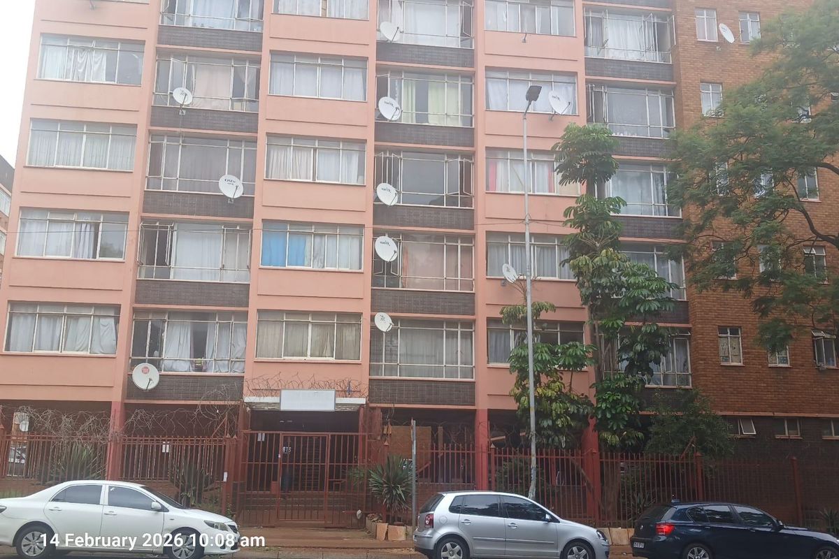 Apartment For Sale In Pretoria - Photo 2