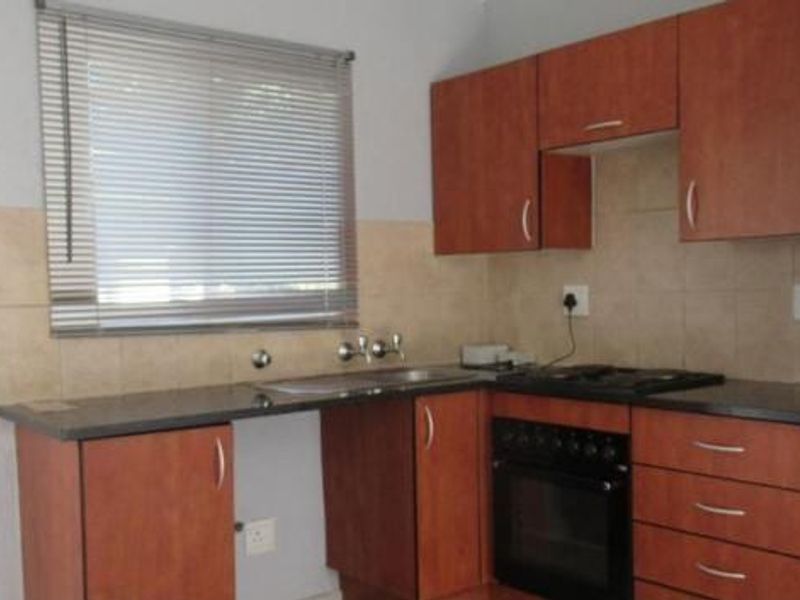 Apartment For Sale In Boksburg - Photo 2
