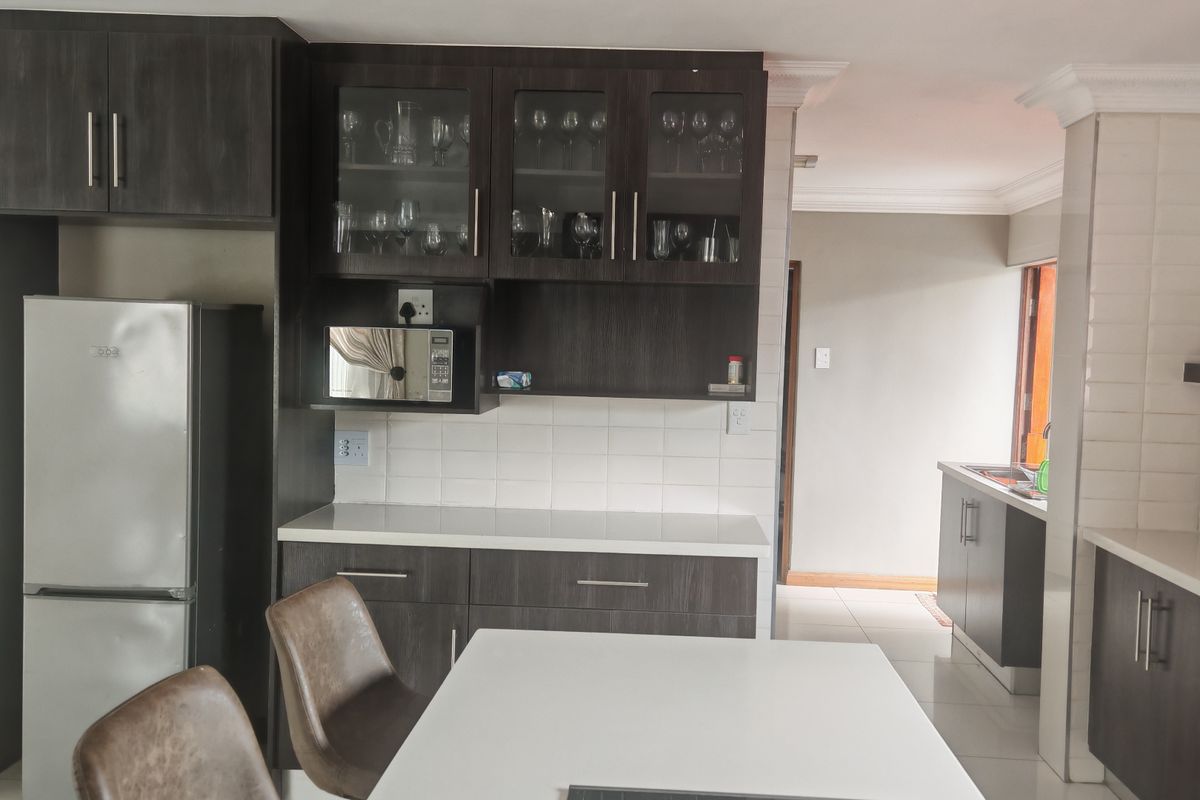 Apartment For Sale In Akasia - Photo 2