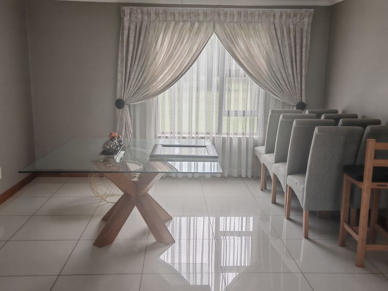 Apartment For Sale In Akasia - Photo 8