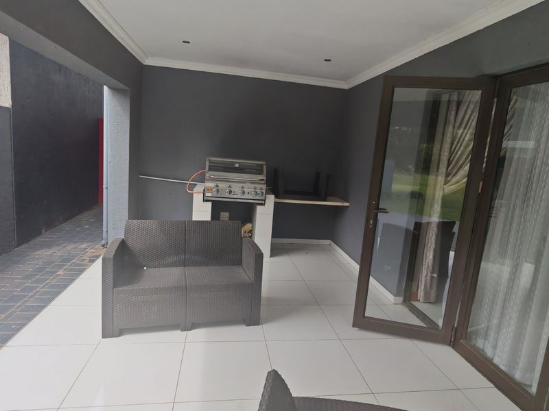 Apartment For Sale In Akasia - Photo 6