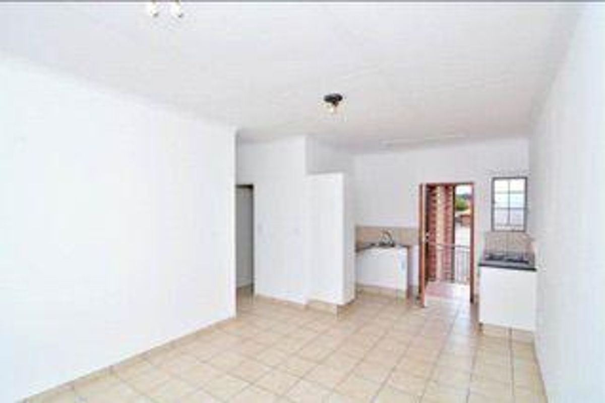 Apartment For Sale In Edenvale - Photo 5
