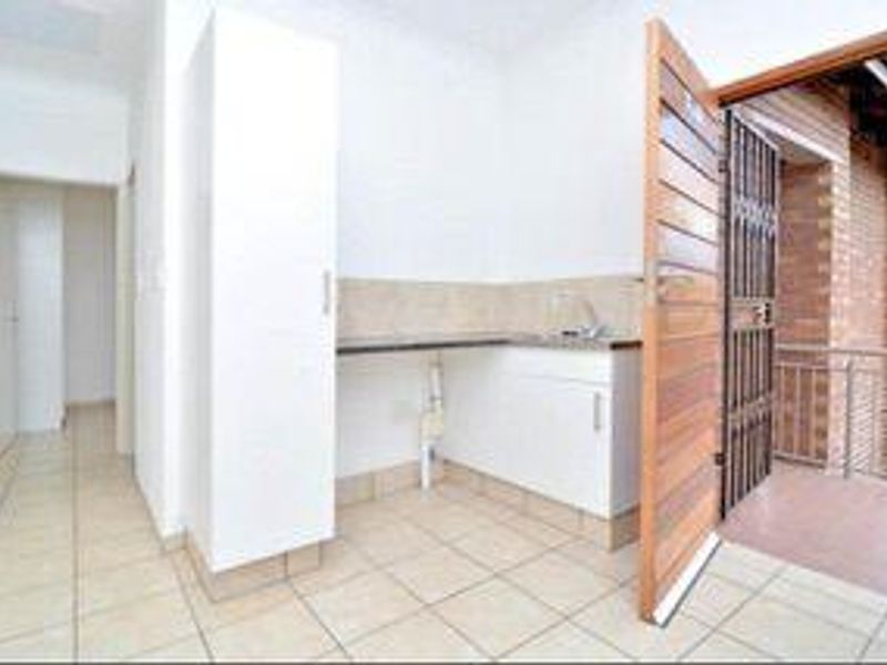 Apartment For Sale In Edenvale - Photo 2