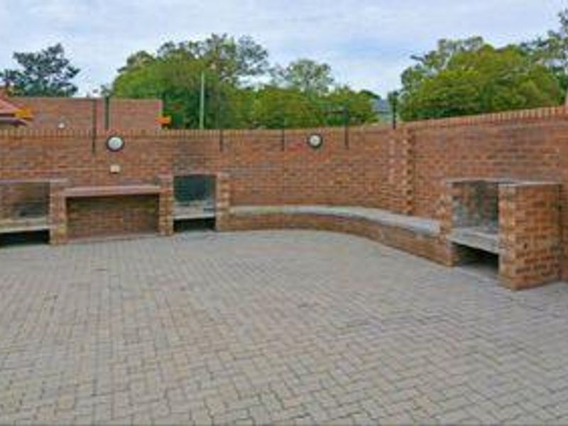 Apartment For Sale In Edenvale - Photo 3