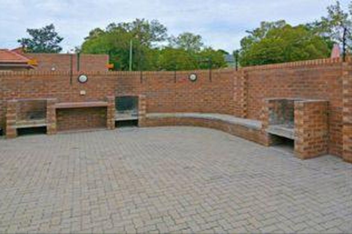 Apartment For Sale In Edenvale - Photo 3