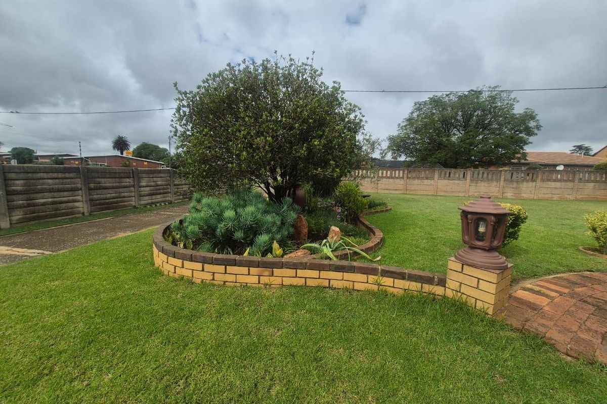 House For Sale In Springs - Photo 4