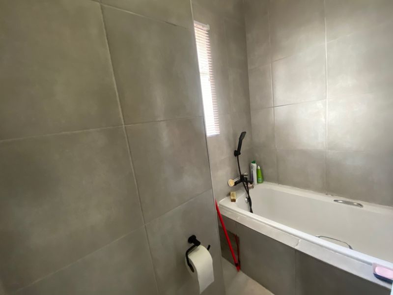 Apartment Rental Monthly In Midrand - Photo 9