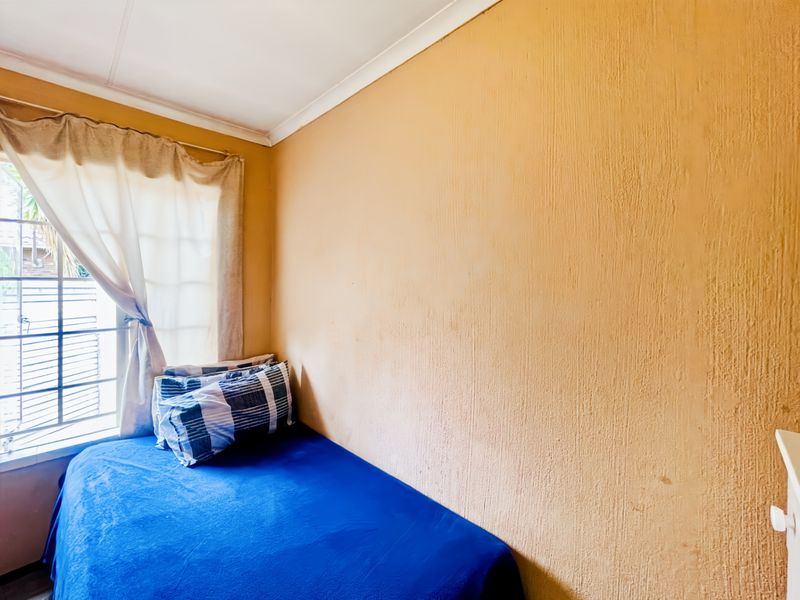 Townhouse For Sale In Centurion - Photo 8