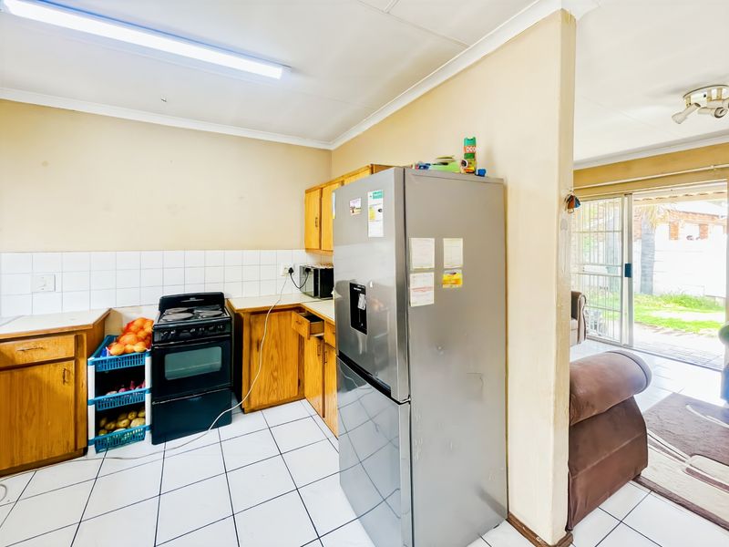 Townhouse For Sale In Centurion - Photo 4