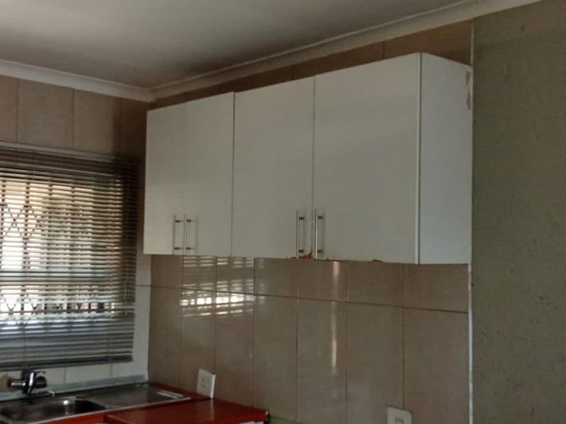 Apartment Rental Monthly In Springs - Photo 3