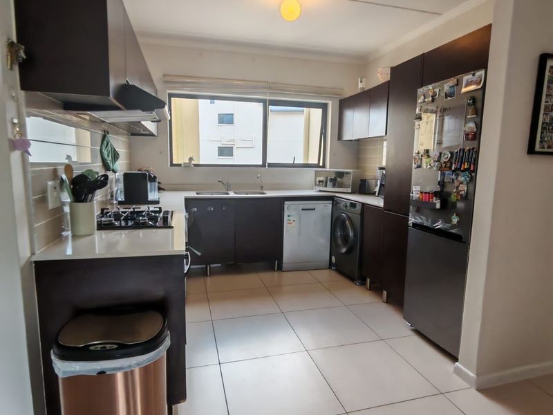 Apartment For Sale In Midrand - Photo 3