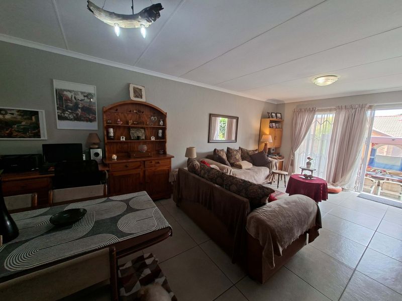 Townhouse For Sale In Roodepoort - Photo 6