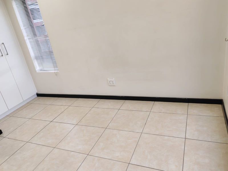 Apartment Rental Monthly In Midrand - Photo 8