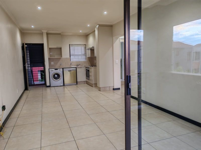 Apartment Rental Monthly In Midrand - Photo 2
