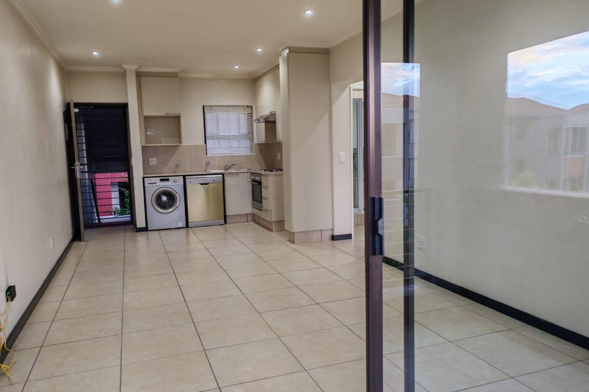 Apartment Rental Monthly In Midrand - Photo 2