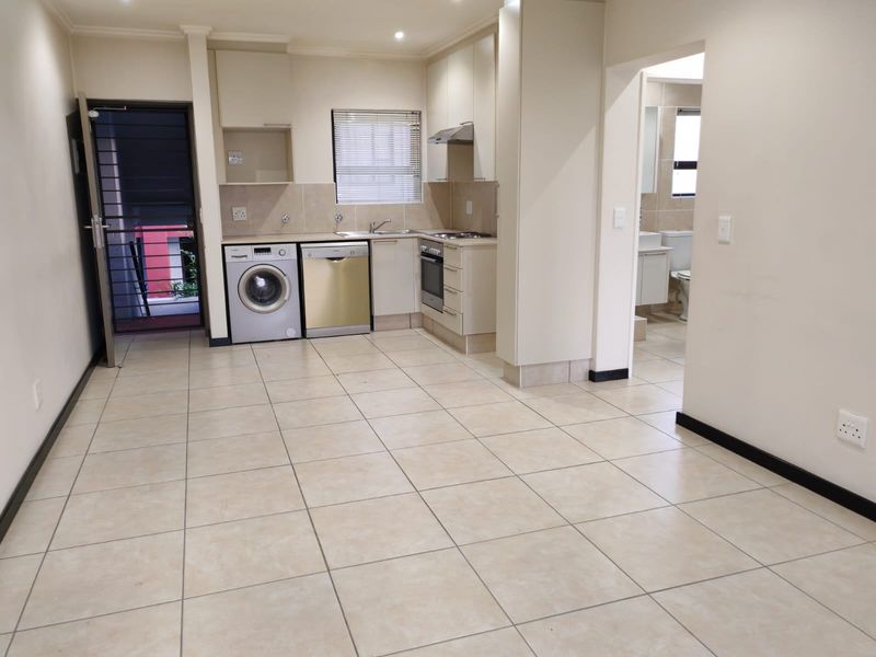 Apartment Rental Monthly In Midrand - Photo 3