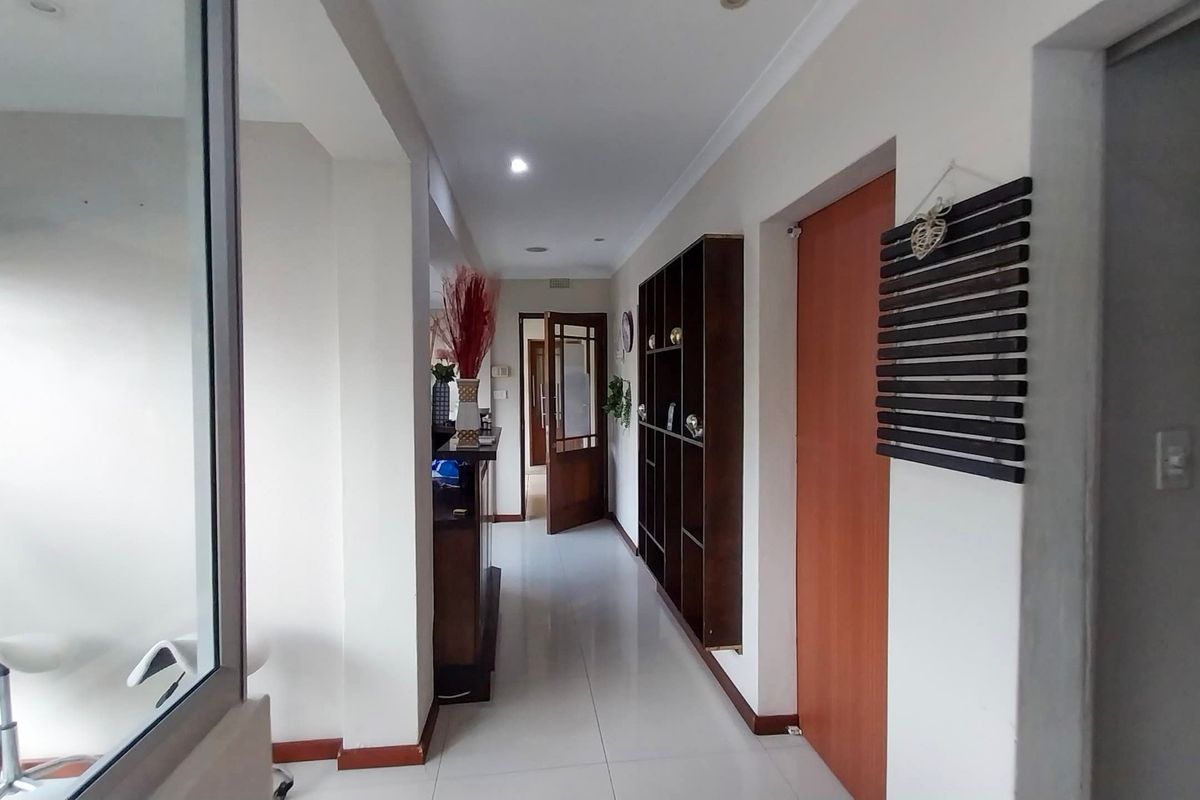 Commercial For Sale In Margate - Photo 4