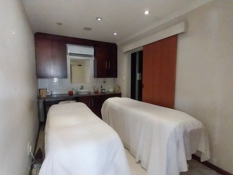 Commercial For Sale In Margate - Photo 5