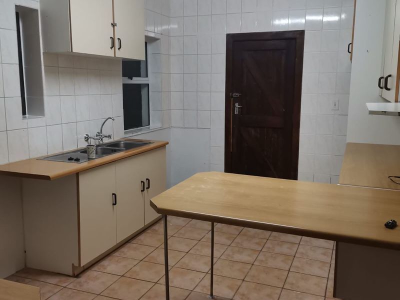 House Rental Monthly In Nigel - Photo 8