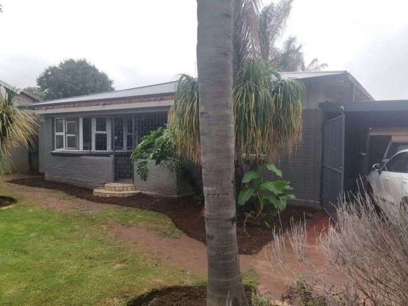 House Rental Monthly In Nigel - Photo 1