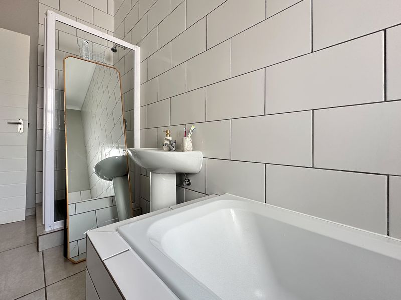 Apartment For Sale In Kempton Park - Photo 10