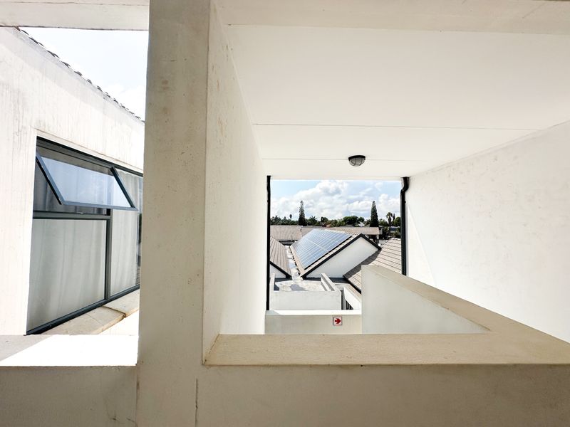 Apartment For Sale In Kempton Park - Photo 2