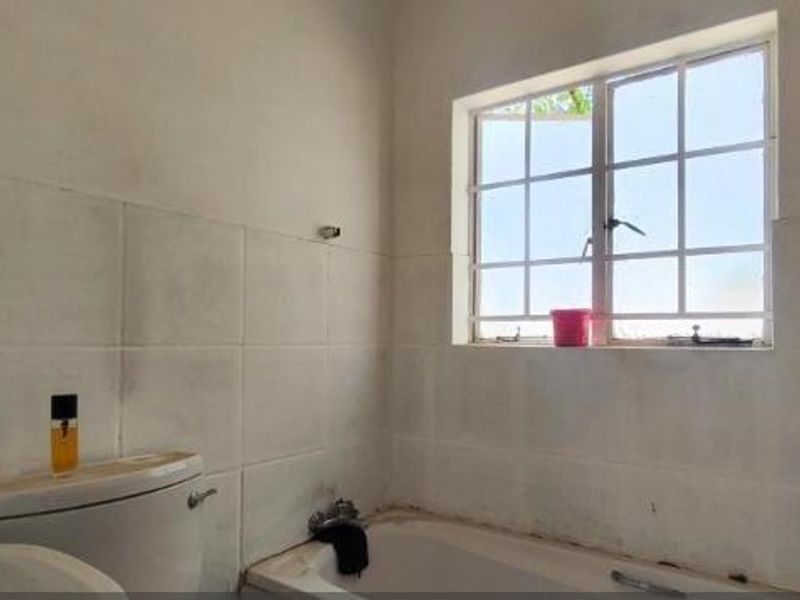 Apartment For Sale In Kempton Park - Photo 6